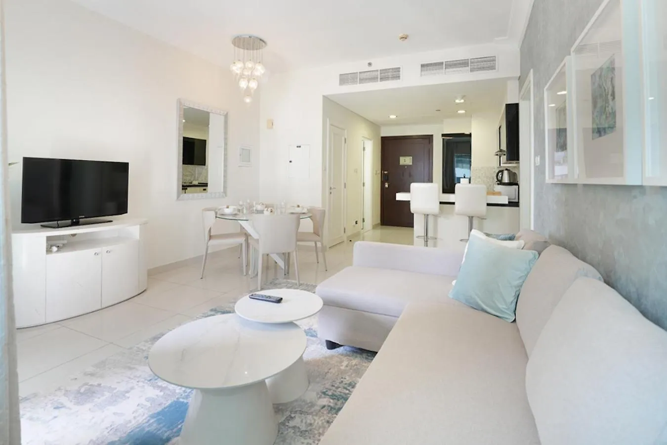 Easygo- Stylish Stu In Damac Hills Artesiad Apartment Dubai United Arab Emirates