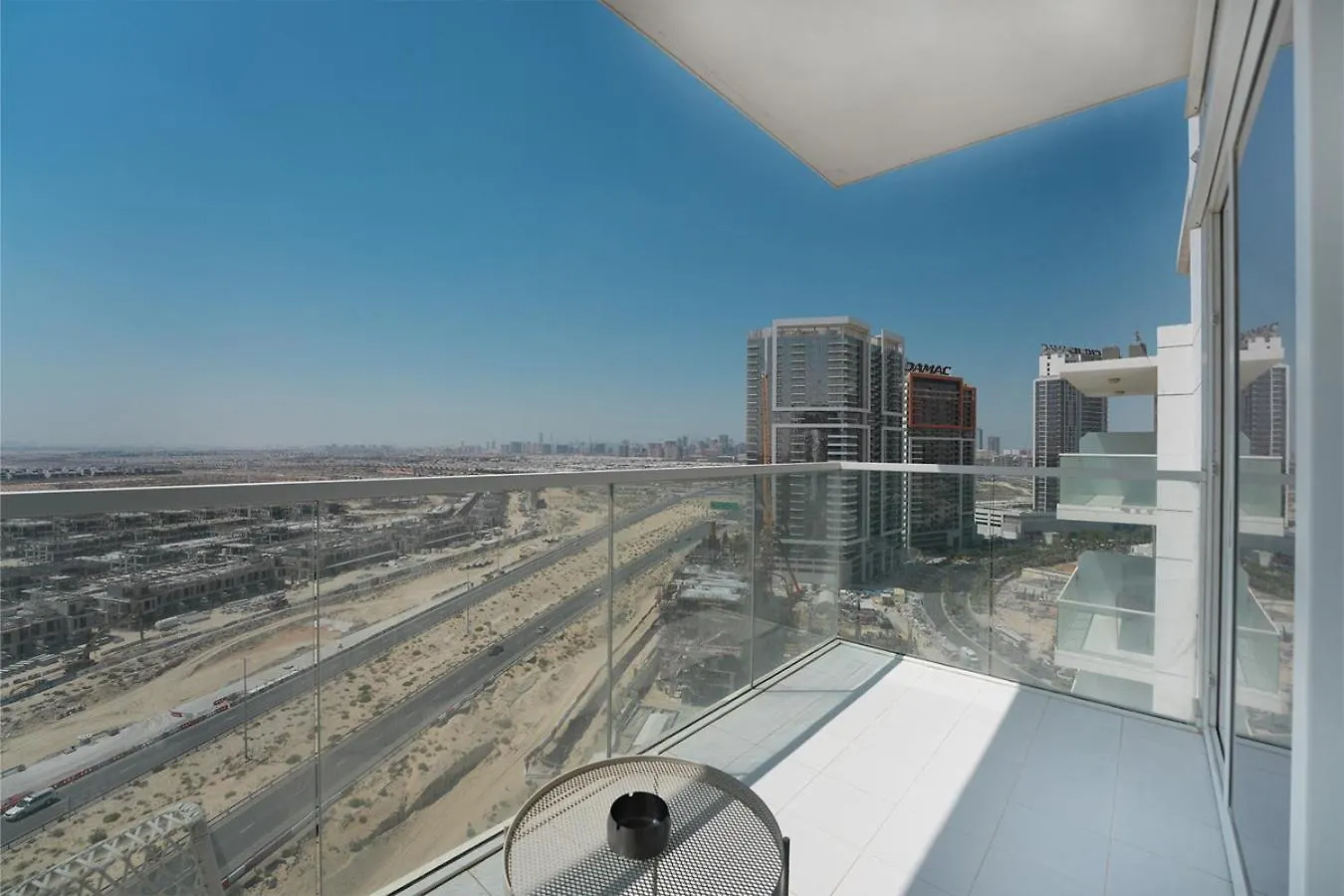 Easygo- Stylish Stu In Damac Hills Artesiad Apartment Dubai 0*,  United Arab Emirates