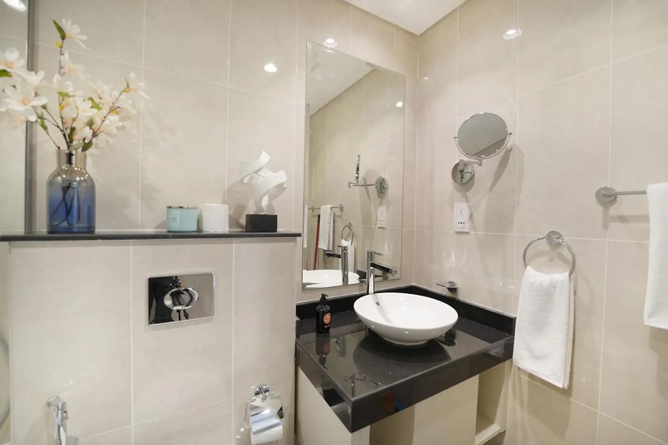 Easygo- Stylish Stu In Damac Hills Artesiad Appartement Dubai